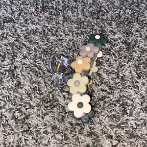 altard state flower hair clip
